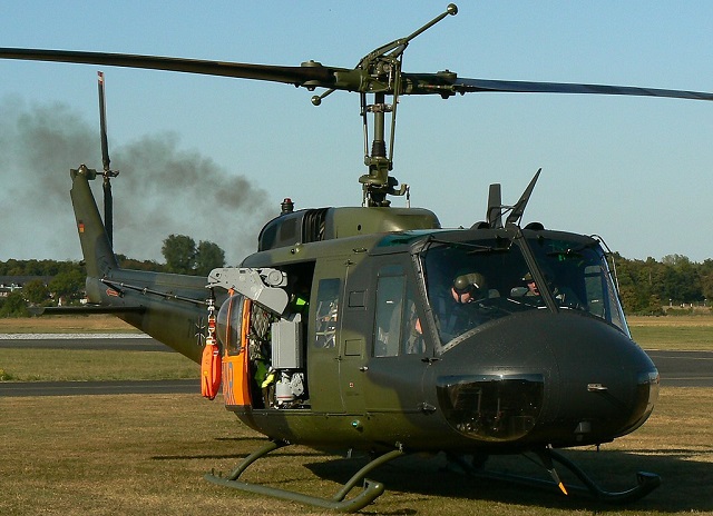 07 - Bell UH-1
